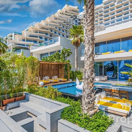 Five Palm Beach Villa -Private Pool & Roopftop Jacuzzi, 3-Level, By Exclusive Holiday Homes-2