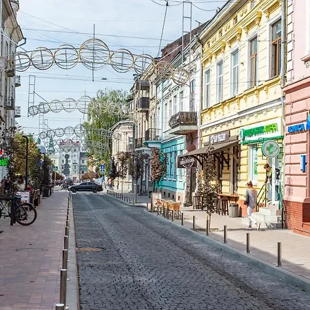 Центр. Хмельницького 6А. 2 Кімнати.-3