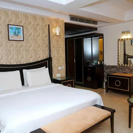 Venizia Sarovar Portico-3