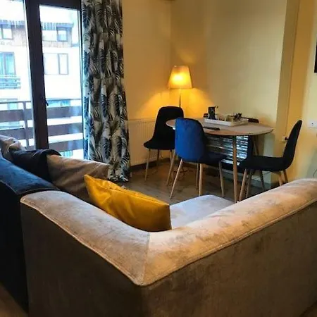 Crystalville Apartment 542-3