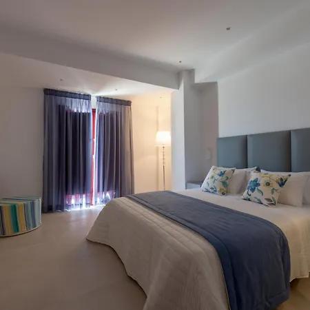 Mar N Mar Crown Hotel-Suites-2