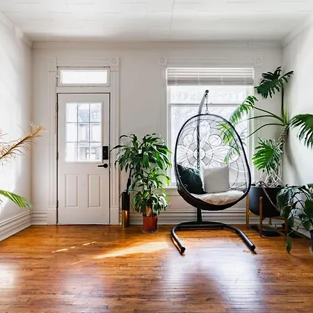 Jungle House Luxury Homes - Columbus Downtown Short North - Steps To Convention Center & Nationwide Arena - Sleeps Up To 11 - Free Parking - Over 5,800 Five Stars-3