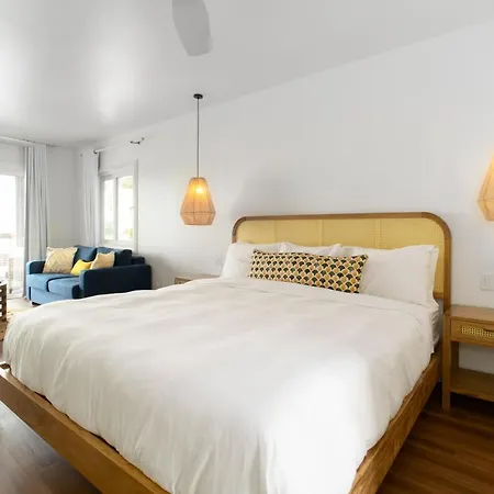 The Beach House Boutique Hotel-3