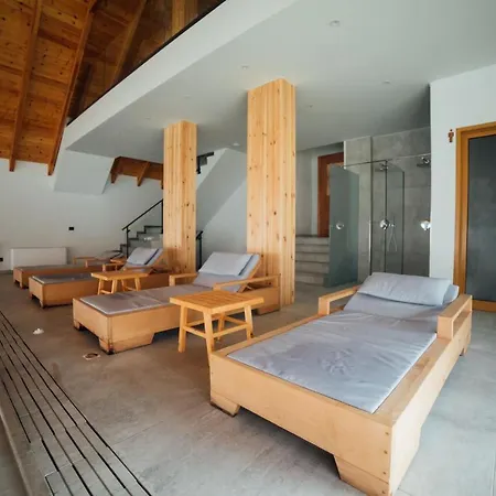 Hotel Kulla E Bajraktarit-3