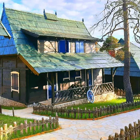 El Paso City, Zlatibor - Unique Wooden Cottages, Treehouse, Wild West Rooms, Accommodation 1-6 People-3