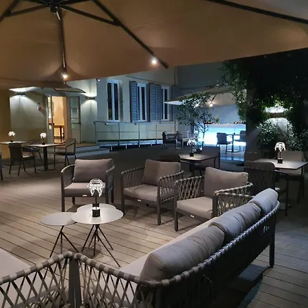 Hotel Lungarno Vespucci 50-3