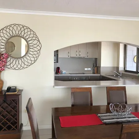 Coral Towers Holiday Suites-2