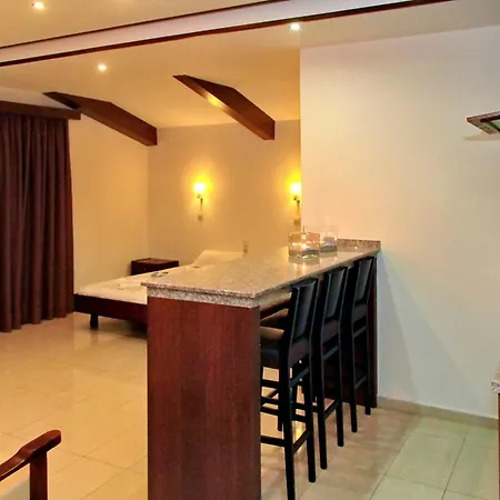 24 Seven Boutique Hotel-2
