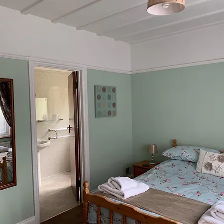 Burleigh House-3