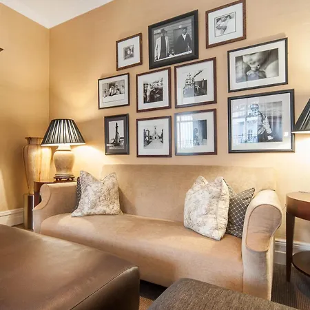 Quarters Hotel-2