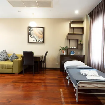 Greenview Ekkamai10 Suite-3