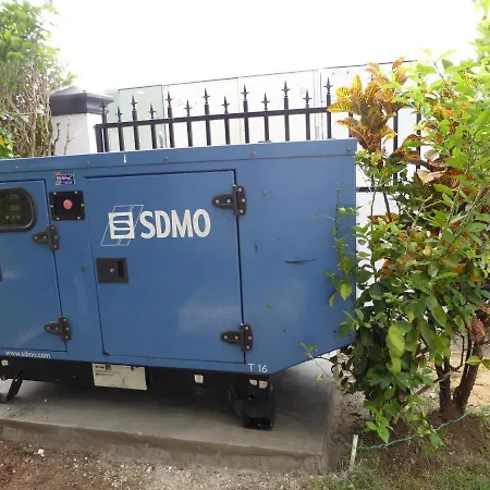 Cozy Studios-Private Entrance- Hs Internet-Ac-Hot Water-Backup Generator-Near The Beach-2