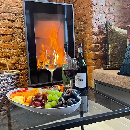 Pineapple House Boutique Hotel-3