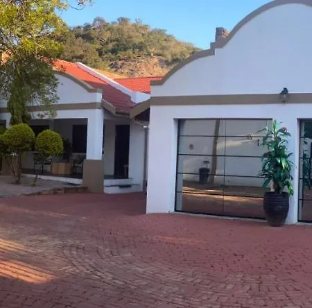 A Pousada Guesthouse-3