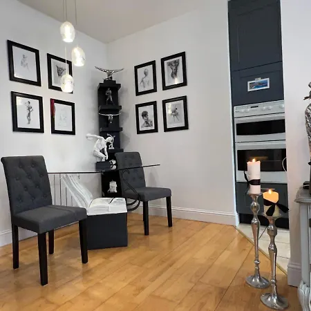 Lovely Apartment In Cork-3
