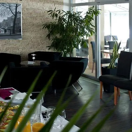 Hotel River-2
