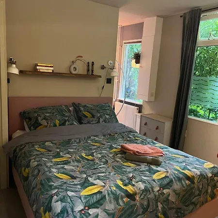 Sfeervol Huisje, Dichtbij Bos En Centrum-3