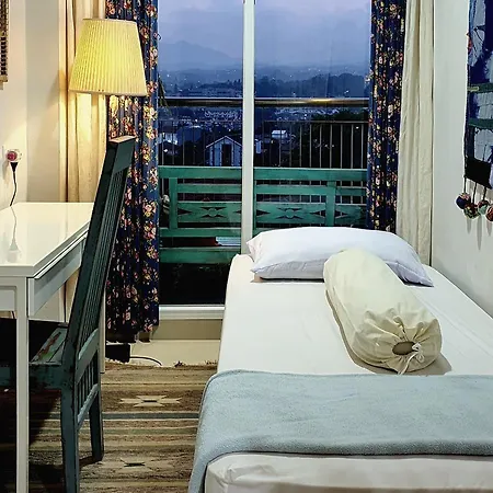 1010 - Bohemian Apartment-2