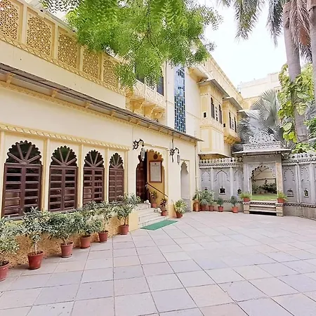 Mahendra Prakash-2