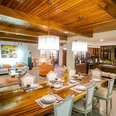 Il Vento Vacation Rentals-3