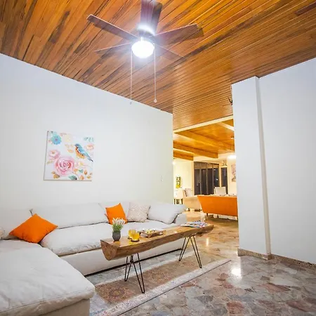 Il Vento Vacation Rentals-2