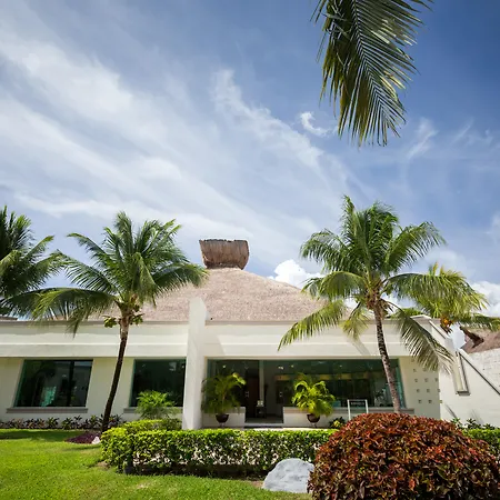 Bluebay Grand Esmeralda-3