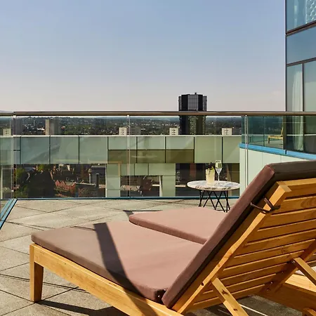 The Cube Hotel Birmingham-2