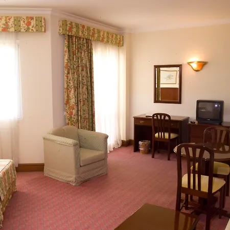 Suite Hotel Jardins Da Ajuda-3