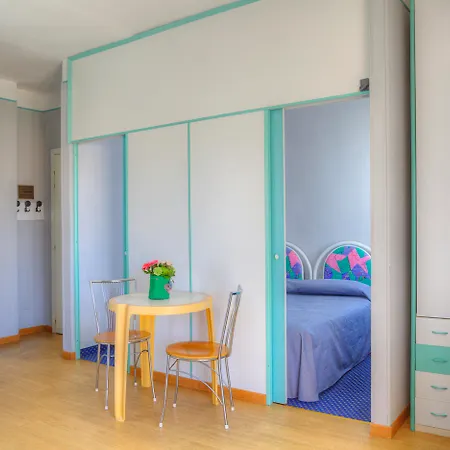 Ute Hotel-2