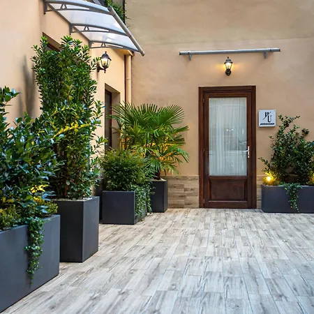 Hotel Urbani-3