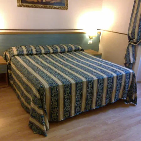 Hotel Lazzari-2