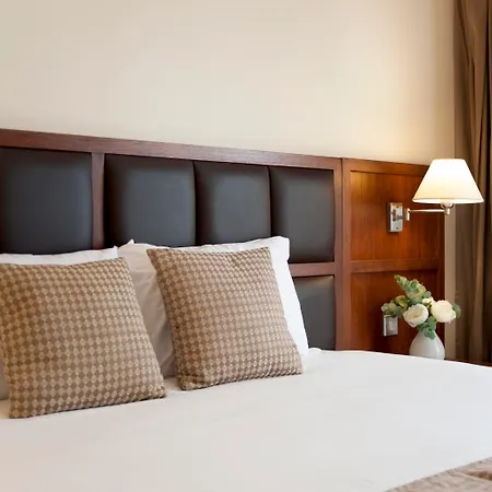 Ajax Hotel-2