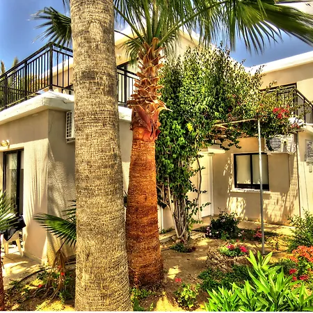 Hilltop Gardens Hotel Apartments-3