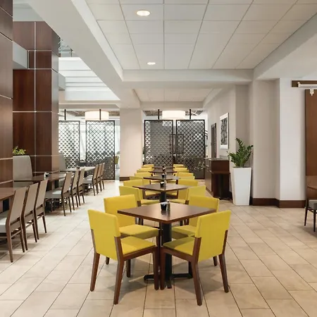 Embassy Suites By Hilton Indianapolis Downtown-2