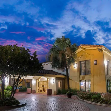 La Quinta Inn By Wyndham San Antonio Market Square-2