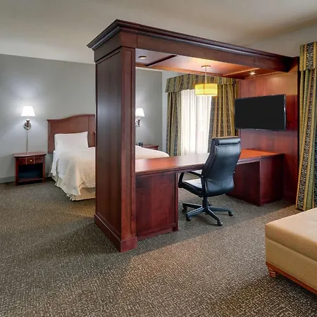 Hampton Inn & Suites Indianapolis-Airport-2