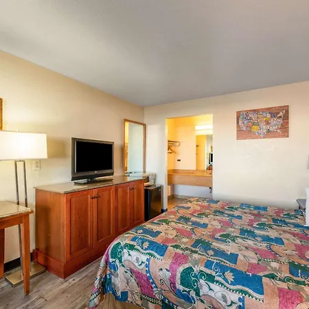 Econo Lodge Phoenix North I-17-3