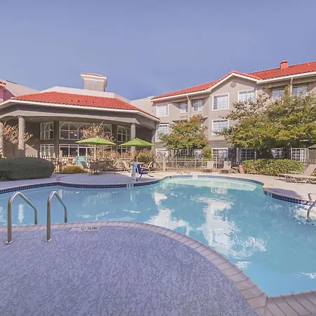 La Quinta Inn & Suites By Wyndham Austin Near The Domain-3