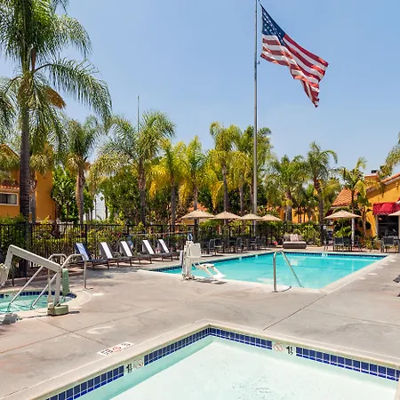 Clementine Hotel & Suites Anaheim-2