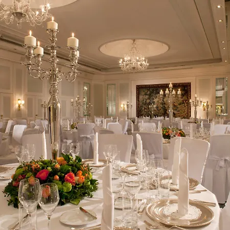 Steigenberger Icon Parkhotel Duesseldorf-2