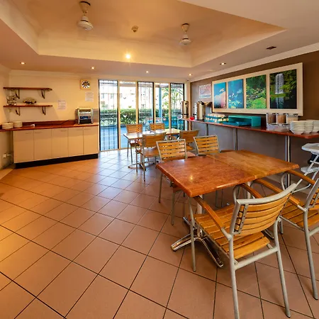 Cairns Queens Court-3