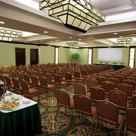 Hilton Garden Inn Toronto Airport-2