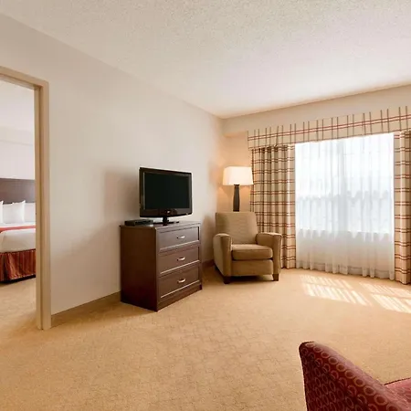 Country Inn & Suites By Radisson, Calgary-Northeast-3