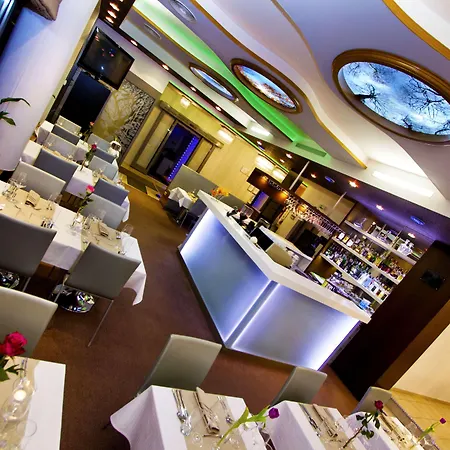 Danubia Gate Hotel-3