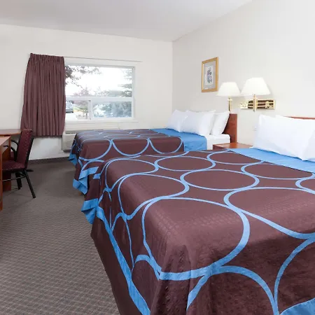 Super 8 By Wyndham Edmonton/West-3