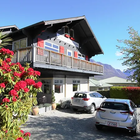 Chalet Queenstown-2
