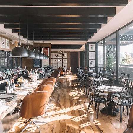 The Singular Santiago-3