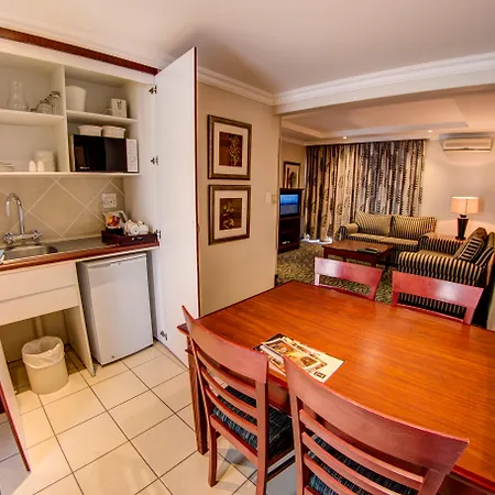 Courtyard Hotel Sandton-2