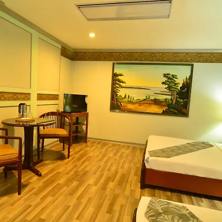 Holiday Plaza Hotel Cebu-3