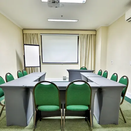 Quality Suites Vila Olimpia-3